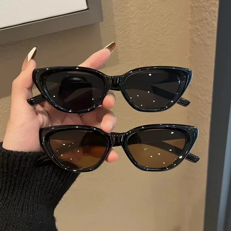 Sunglasses Cat Eye - Kacamata Hitam Model Kucing Kecil Terbaru,